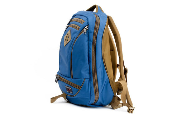 A profile shot of the Guide's Edition Synik 22 in Constellation (light blue) 525 Ballistic.